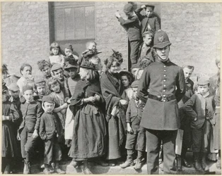 El funeral de un policía de Londres, 1894